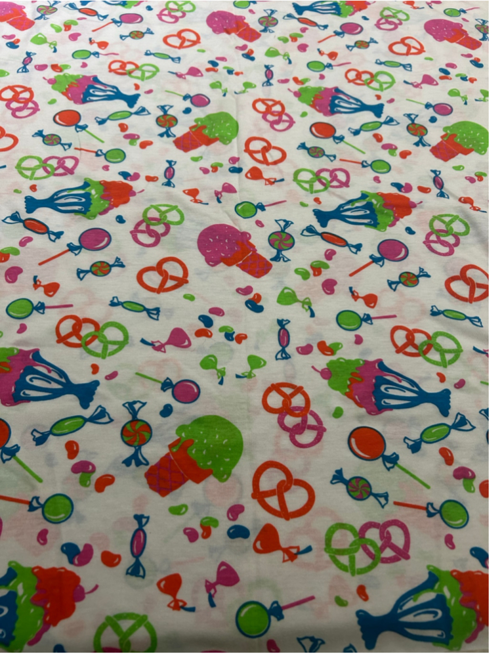 🔥3 for $40🔥 Fabric: 1.3 Yards of Candy Print Fabric Multi-color Candy Print - Picture 2 of 4